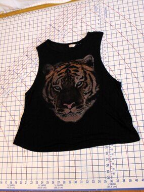 Dirtee Laundry Black Tank Top with Tiger, Large